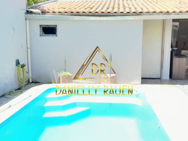 Casa para Venda em Balneário Piçarras - 2