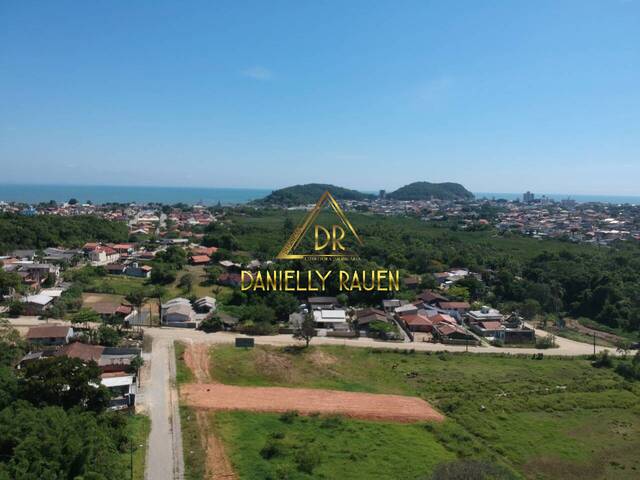 Área para Venda em Penha - 2